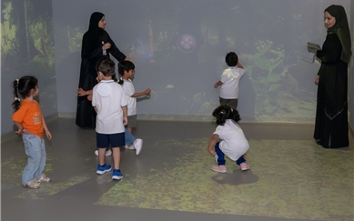 "حضانة الفريج" تنظم زيارة تعليمية لغرفة المعرفة المستدامة لتعزيز الوعي البيئي والديني لدى الأطفال