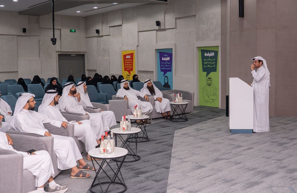Meeting of His Excellency Ahmed Darwish Al Muhairi, Director General, with Ajeal Team-4.png