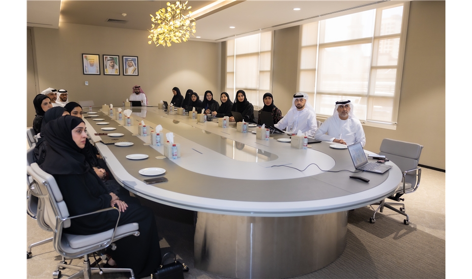 إسلامية دبي تستقبل وفد الدفاع المدني للاطلاع على أفضل ممارسات الموارد البشرية