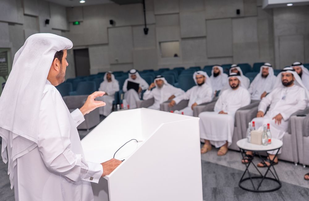 Meeting of His Excellency Ahmed Darwish Al Muhairi, Director General, with Ajeal Team-12.png